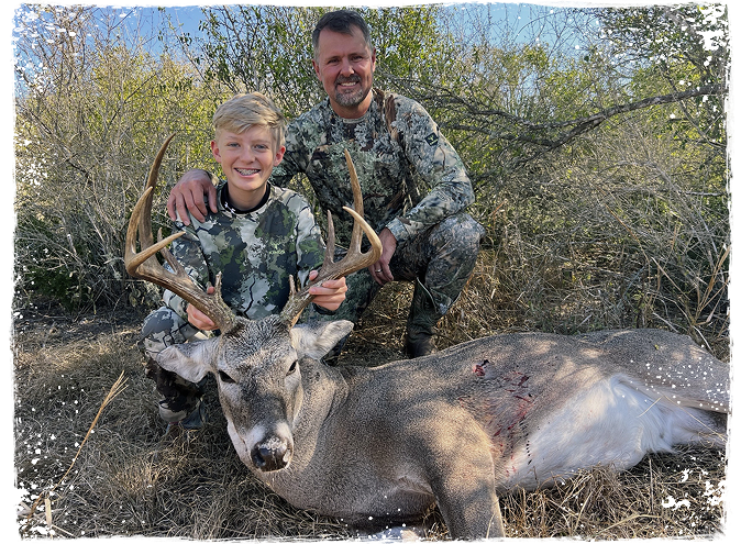 father-son-hunting-trophy-deer-trophy-tree-best-hunting-trophy-display